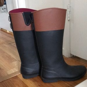 Rain boots